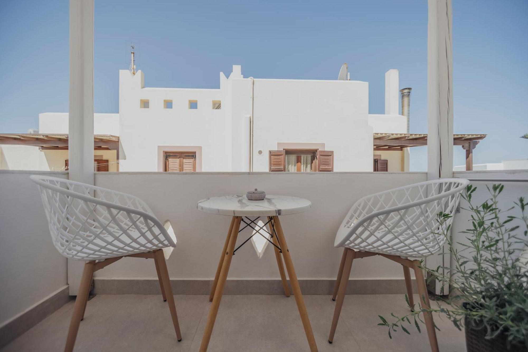אפרטהוטל Naxos City Golden Bird'S מראה חיצוני תמונה